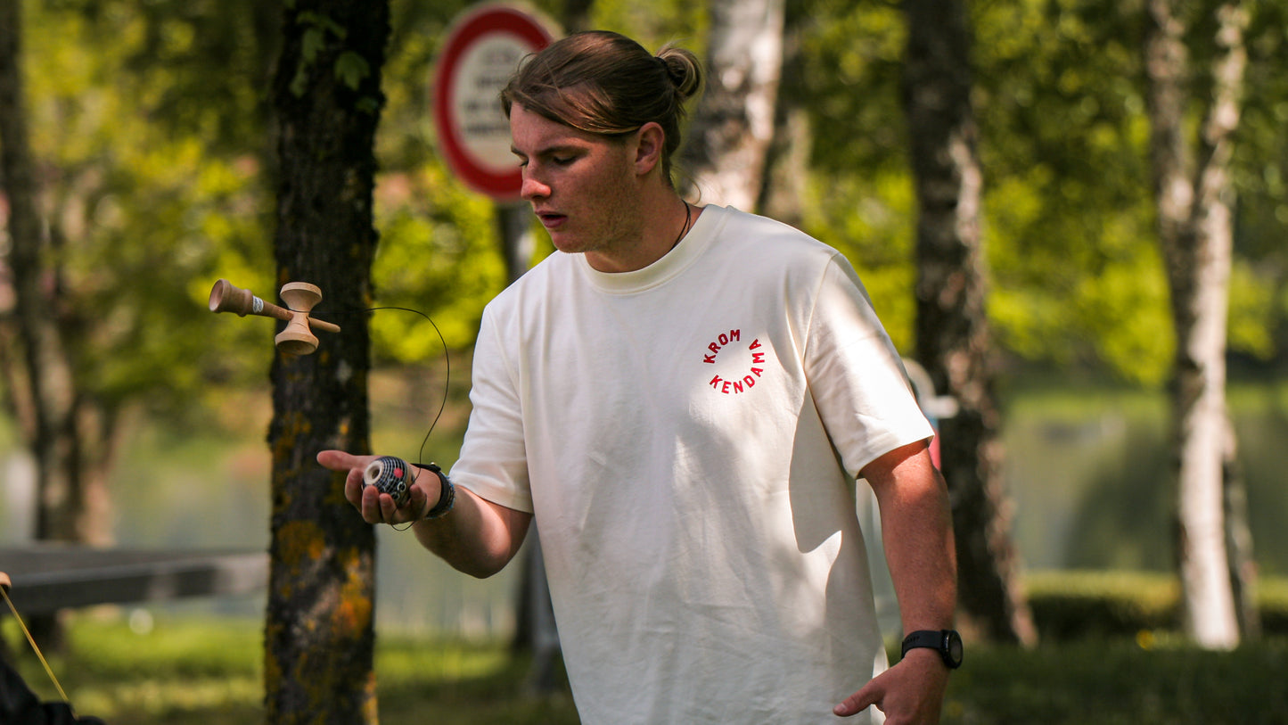 • KROM KENDAMA • TOTO
