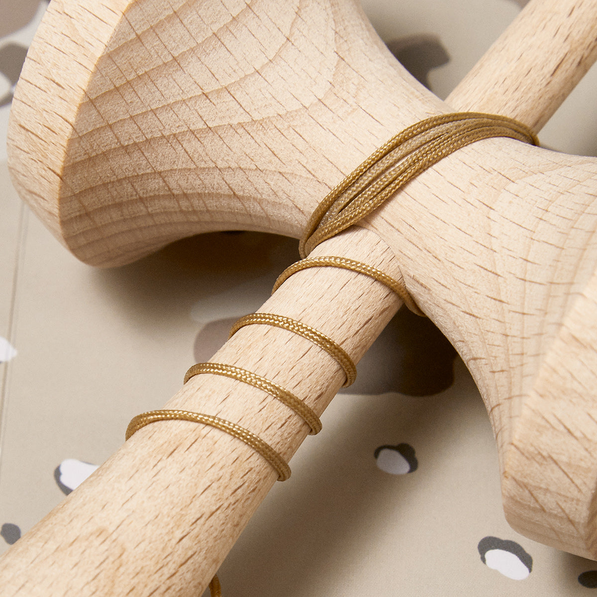 • KROM KENDAMA • CLOCKERS