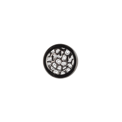 SMILEY METAL PIN